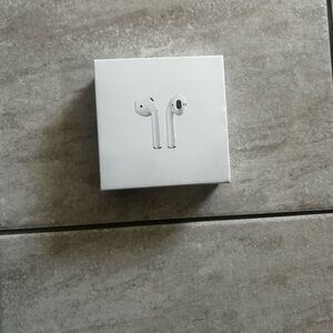 Apple White Earbud Headphones